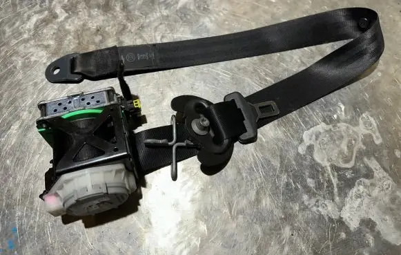 Citroen DS4 Front seatbelt 98026093XX