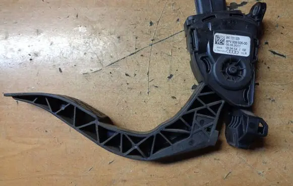Audi A4 S4 B8 8K Accelerator throttle pedal 8K1721523