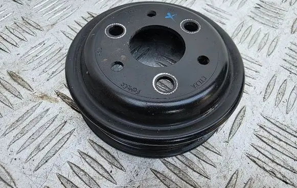 Ford B-MAX Water pump pulley CM5Q8509