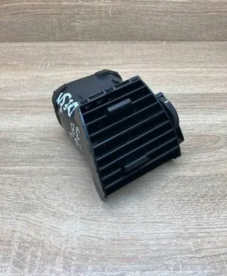 BMW X5 E53 Dashboard side air vent grill/cover trim 8402215