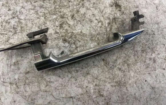 Mercedes-Benz C W202 Front door exterior handle