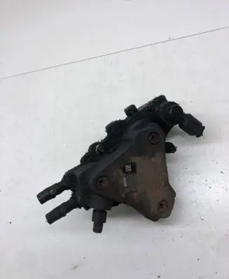 Mercedes-Benz C W203 Fuel injection high pressure pump A6460700401 0445010143 0928400604