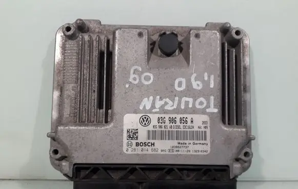 Volkswagen Touran I Engine control unit/module 03G906056A