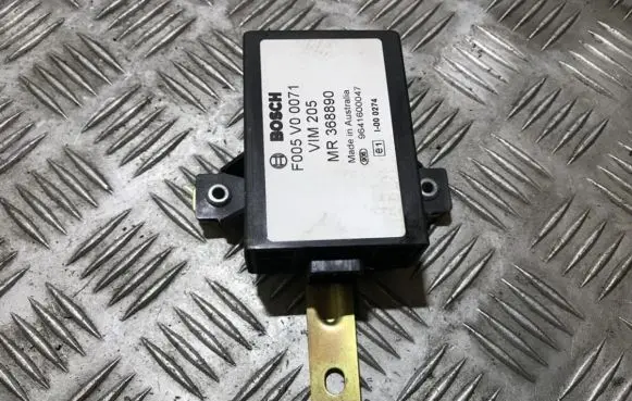 Mitsubishi Carisma Other control units/modules mr368890 f005v00071