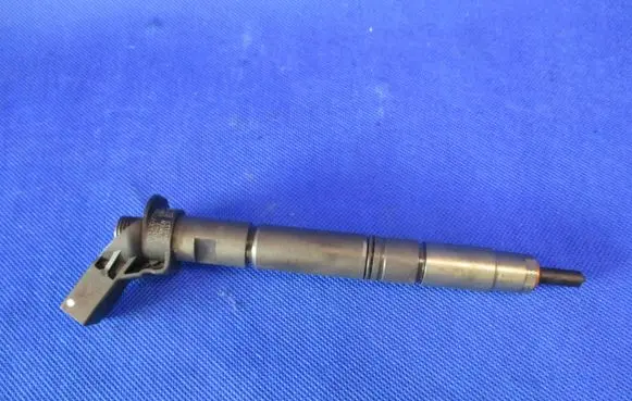 Audi A7 S7 4K8 Fuel injector 059130277EN