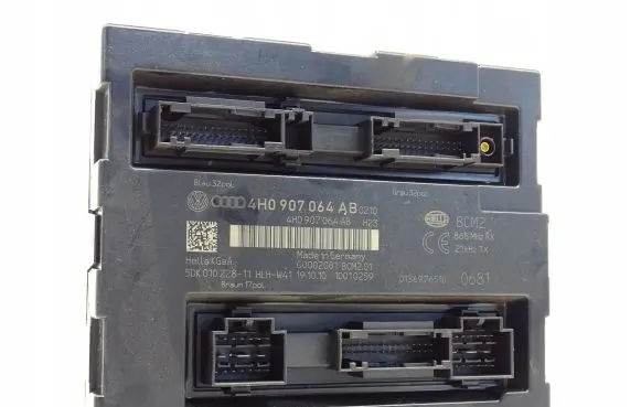 Audi A8 S8 D4 4H Comfort/convenience module 4H0907064AB