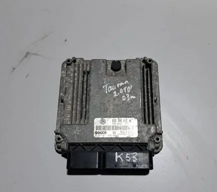 Volkswagen Touran I Engine control unit/module 03G906016AL 1039S03032 0281011450