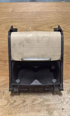 Volvo V70 Cup holder front 39997587