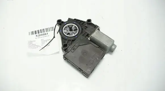 Volkswagen Caddy Front door window regulator motor 1T0959701T