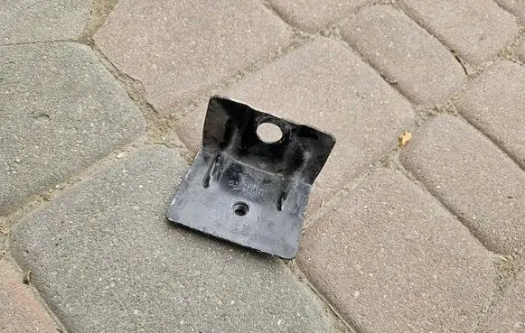 Opel Vivaro Fender mounting bracket 035803D 035803