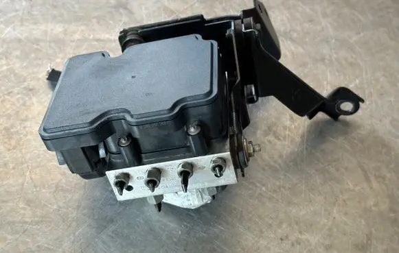 Renault Kadjar ABS Pump 476605200R 0265257207