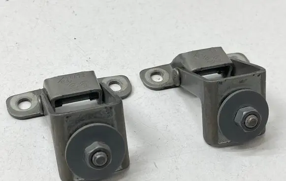 Renault Captur Tailgate/trunk/boot hinge 844013446R