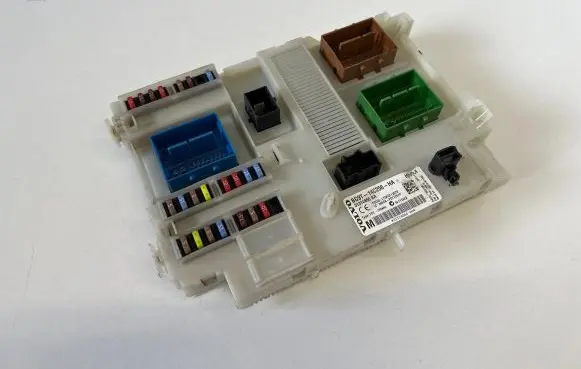 Volvo V70 Fuse module BG9T14C256HA 31314866AA 3659AF01125TP
