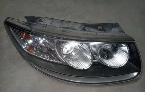 Hyundai Santa Fe Headlight/headlamp