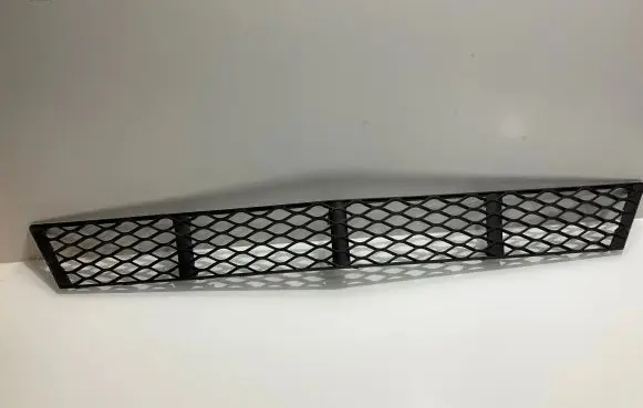 Mercedes-Benz E W211 Front bumper lower grill A2118850122 2118850122
