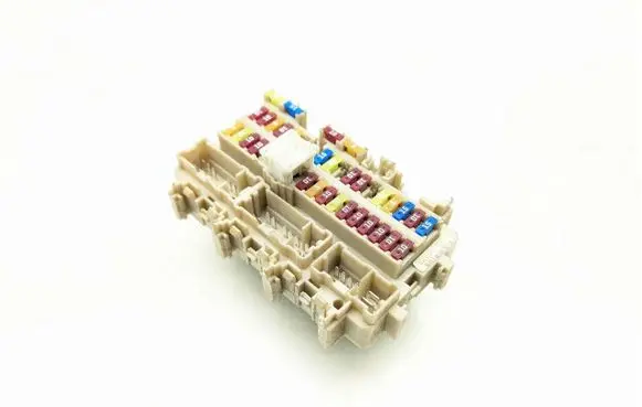 Nissan Navara D23 Fuse module 25230-7990A