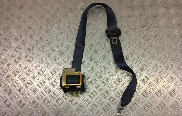 Audi A3 S3 8L Front seatbelt 560571801