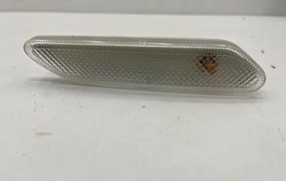 Mini Cooper Countryman R60 Front fender indicator light 9802567
