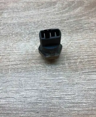 Volkswagen Transporter - Caravelle T4 Air conditioning (A/C) pressure sensor 251959481H