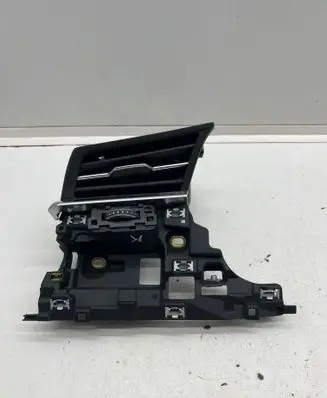 Audi Q7 4M Dashboard side air vent grill/cover trim 4M8820901 10635005 06310000