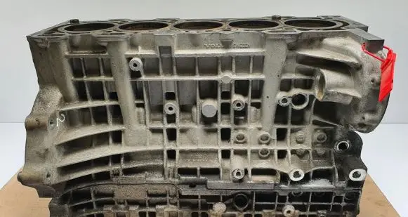 Volvo XC90 Engine block 2927069