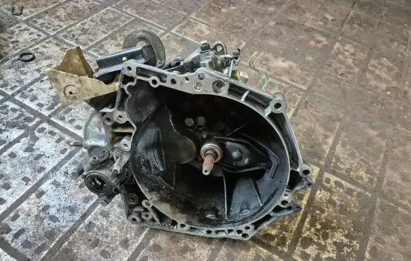 Citroen C4 I Manual 5 speed gearbox 20DM69 9680886910