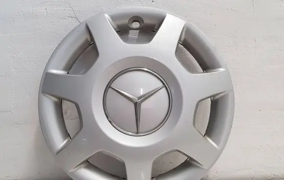 Mercedes-Benz A W169 R15 wheel hub/cap/trim A1694000925 A1694010624