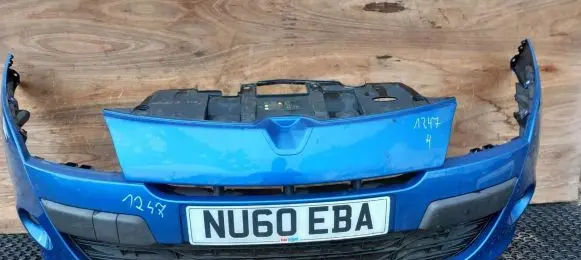 Renault Megane III Front bumper