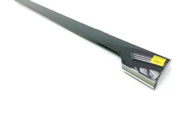 Foot area side trim
