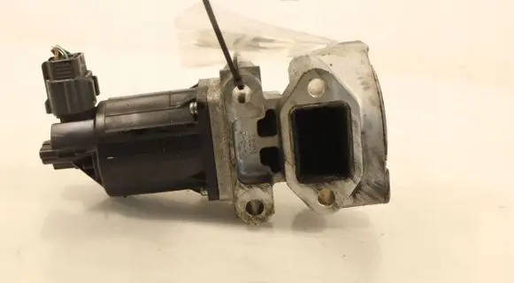 Opel Astra J EGR valve K5T70380