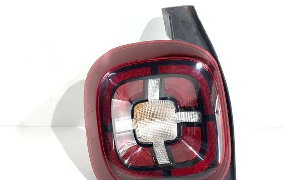 Dacia Duster II Rear/tail lights 265558217R