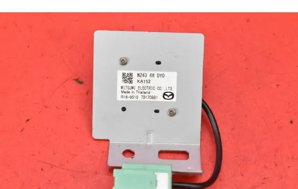 Mazda MX-5 NA Miata Aerial GPS antenna N24366DY0