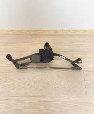 Front wiper linkage and motor
