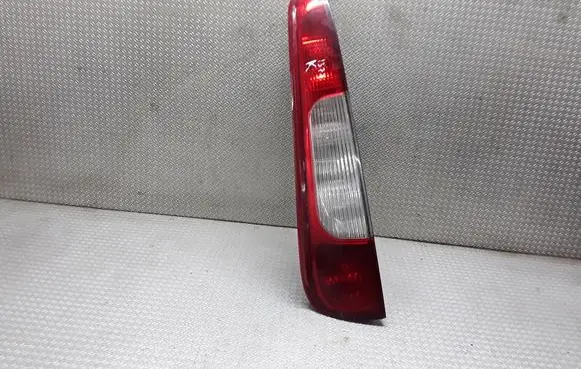 Ford Focus C-MAX Rear/tail lights 3M5113A603AA