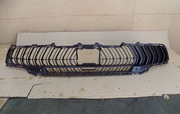 Citroen C5 Aircross Front bumper lower grill 9843208980