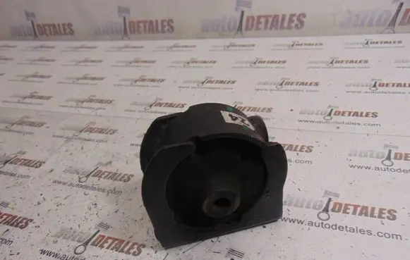 Toyota Corolla Verso E121 Engine mount bracket