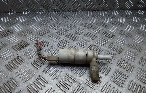 Audi A4 S4 B5 8D Windscreen/windshield washer pump 357955681