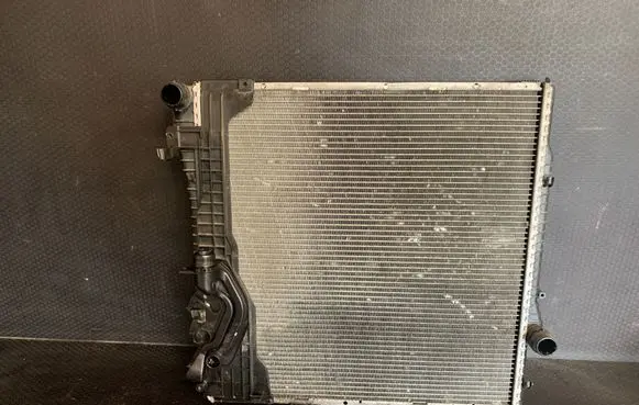 BMW X5 E53 Coolant radiator 7788387