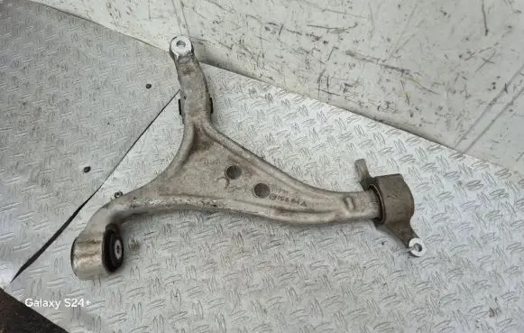 Mercedes-Benz GLE (W166 - C292) Front lower control arm/wishbone 16604