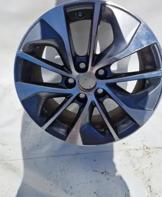 Toyota Avensis T270 R16 alloy rim 