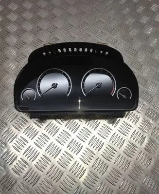 Speedometer (instrument cluster)