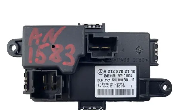 Mercedes-Benz C W204 Heater blower fan relay A2128702110