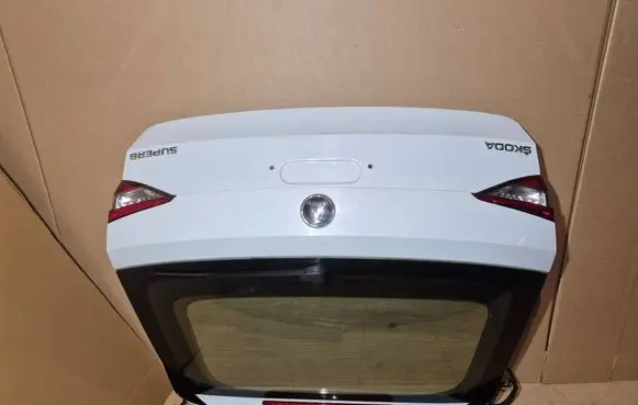 Skoda Superb B8 (3V) Tailgate/trunk/boot lid 3V9827105