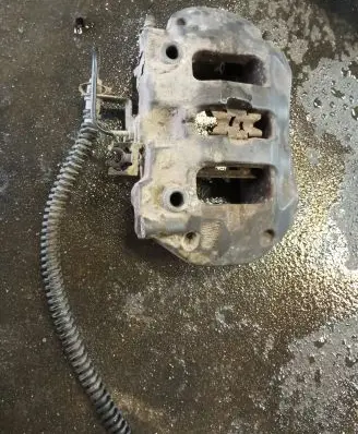 Porsche Cayenne (92A) Rear brake caliper 7P0615423
