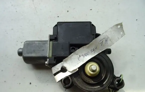 Volkswagen Polo Front door window regulator motor 6R0959802BE