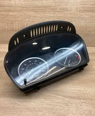 BMW 5 E60 E61 Speedometer (instrument cluster) 6945634 110080213 001481
