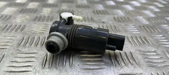 Volvo S90, V90 Windscreen/windshield washer pump 104961900