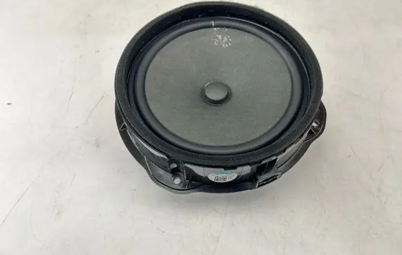 Audi A3 S3 8V Front door speaker 8V0035415D