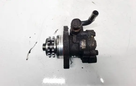 Nissan Almera N16 Power steering pump 05307106 5M321