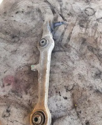 Volkswagen PASSAT B5.5 Front lower control arm/wishbone 4B3407155A